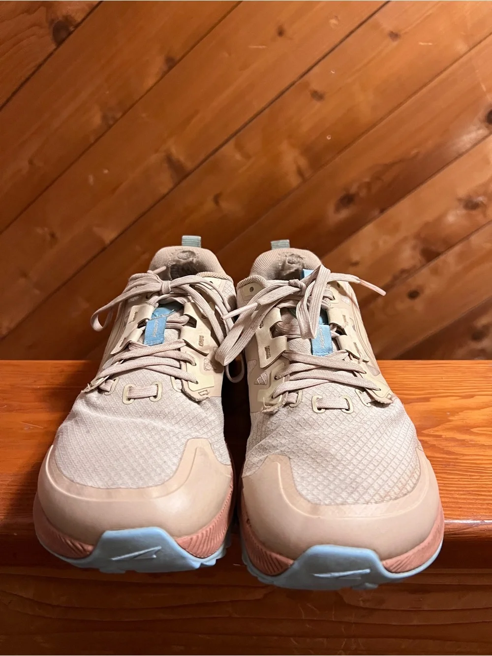 Altra Lone Peak 7 Women’s Athletic Shoes 8.5